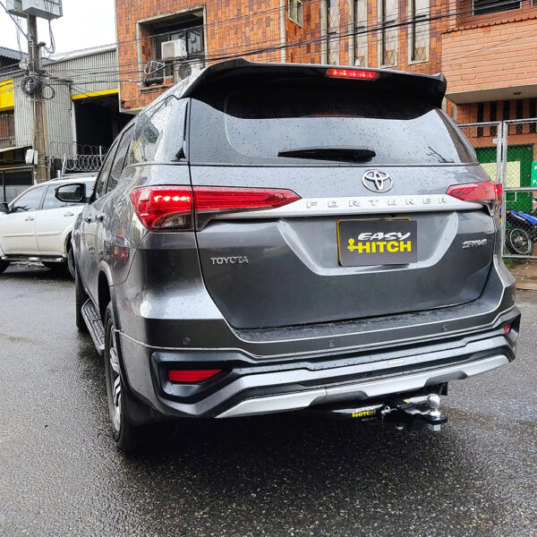 Tiro de Arrastre Toyota Fortuner SW4 (Con Body Kit) - Image 3