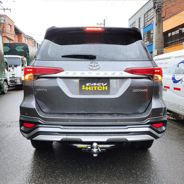 Tiro de Arrastre Toyota Fortuner SW4 (Con Body Kit) - Image 2
