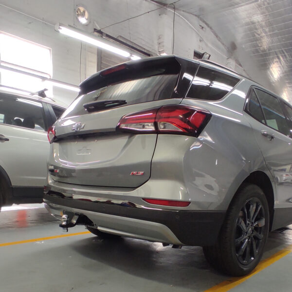Tiro de arrastre Chevrolet Equinox RS - Image 4